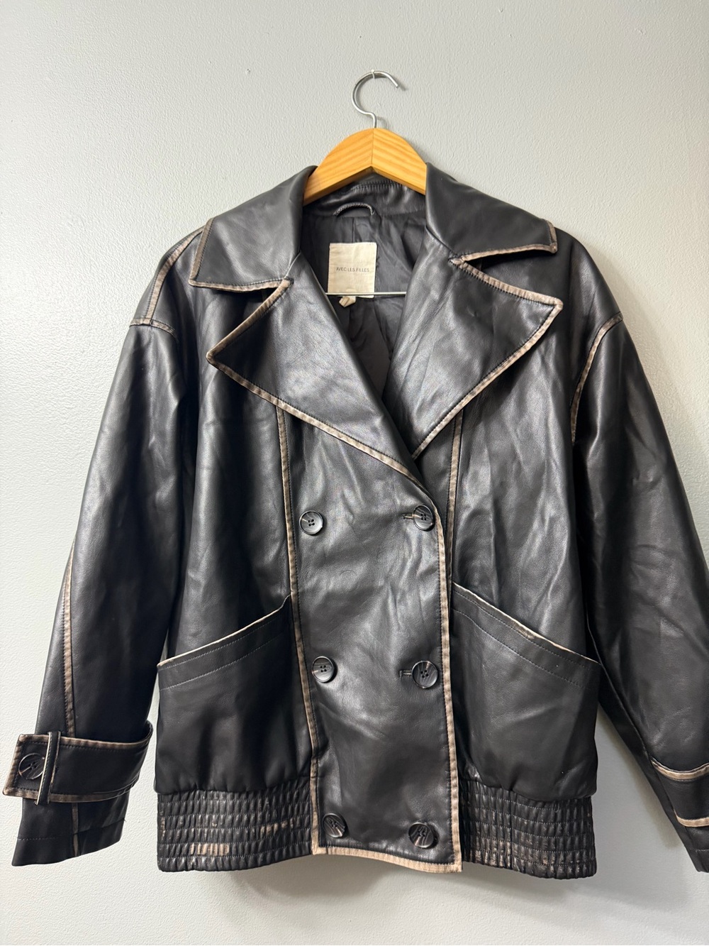 Avec les filles faux leather cropped trench jacket in black - Picture 3 of 5